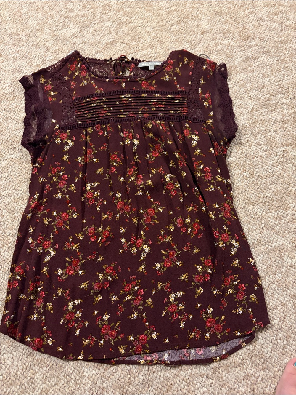 StitchFix Daniel Rainn Burgundy Floral Pintuck Lace Trim Blouse - size L